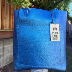 Portland Leather Comet blue metallic Full size tote